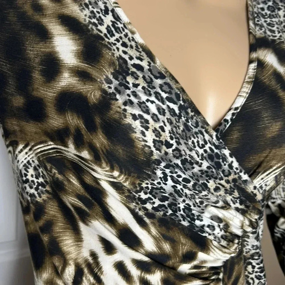 Faux wrap leopard print blouse,ruching ,Surplice ,Y2K, animal print,Canada made - Picture 4 of 14